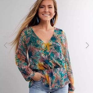 NWOT tropical top from buckle made by willow root